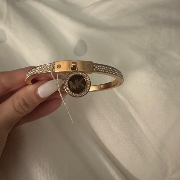 NWT Micheal Kors Rose Gold Bangle Bracelet - Picture 4 of 6